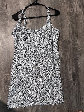 Old Navy Navy & White Floral Sundress